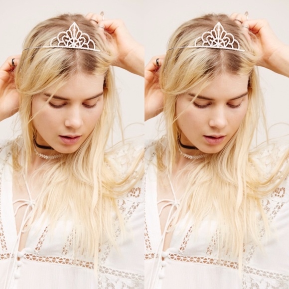 Free People | Accessories | Free People Lotus Metallic Tiara  display picture 2